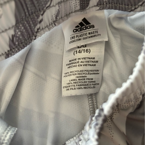 Boys Adidas Tiger Camo shorts - Large 14/16 - Picture 4 of 8